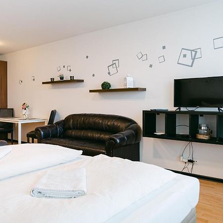Flora Cozy Apartment Братислава Экстерьер фото